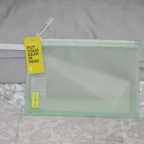 Clinique Fit Green Cosmetic Bag - Picture 1 of 5